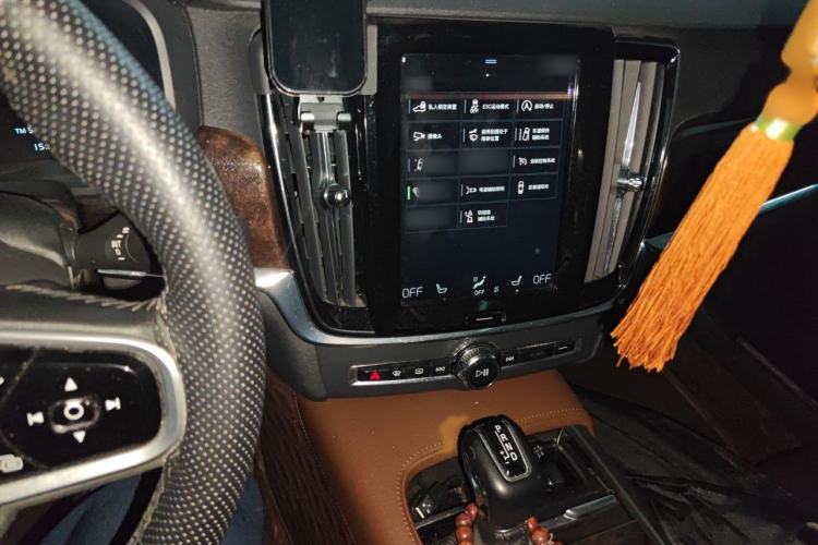 Used Volvo S90 2017 T5 Zhiyuan Edition Audio And AC Panel