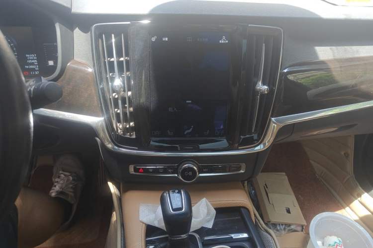 Used Volvo S90 2017 T4 Zhiyuan Edition Audio And AC Panel