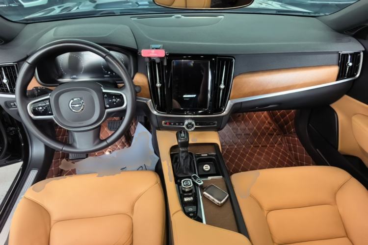 Used Volvo S90 2017 T5 Smart Luxury Edition Center Console