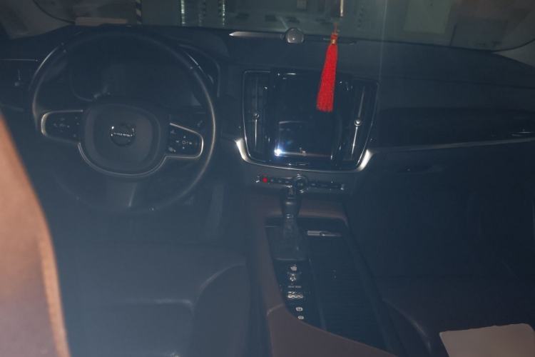 Used Volvo S90 2017 T4 Zhiyuan Edition Center Console