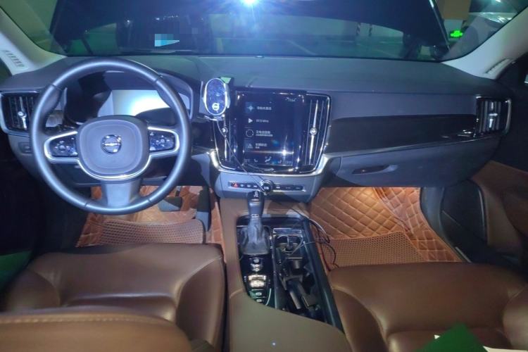 Used Volvo S90 2017 T4 Zhiyuan Edition Center Console