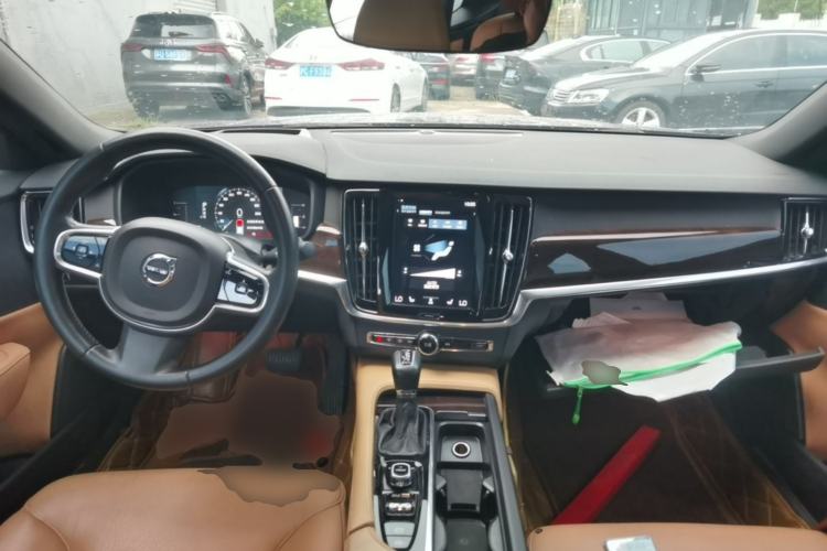 Used Volvo S90 2017 T4 Zhiyuan Edition Center Console