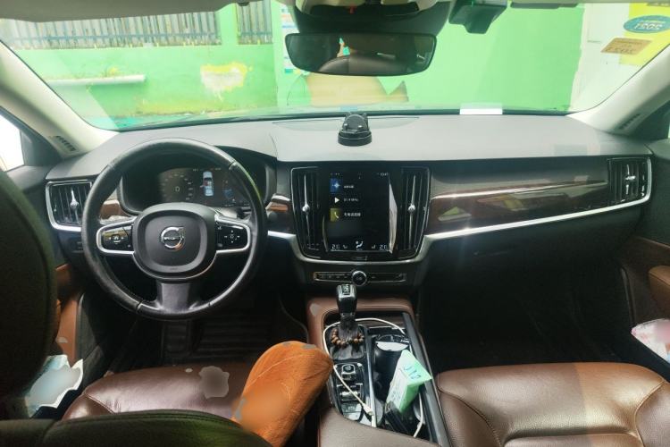 Used Volvo S90 2017 T4 Zhiyuan Edition Center Console