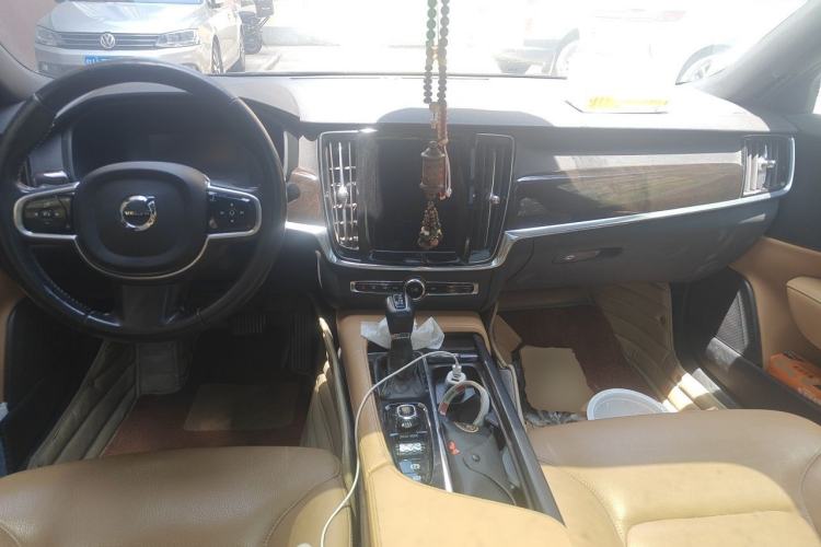 Used Volvo S90 2017 T4 Zhiyuan Edition Center Console