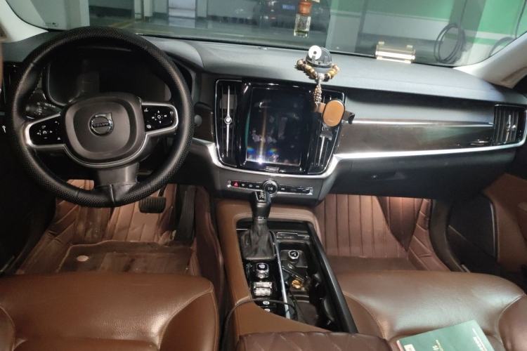 Used Volvo S90 2017 T4 Zhiyuan Edition Center Console