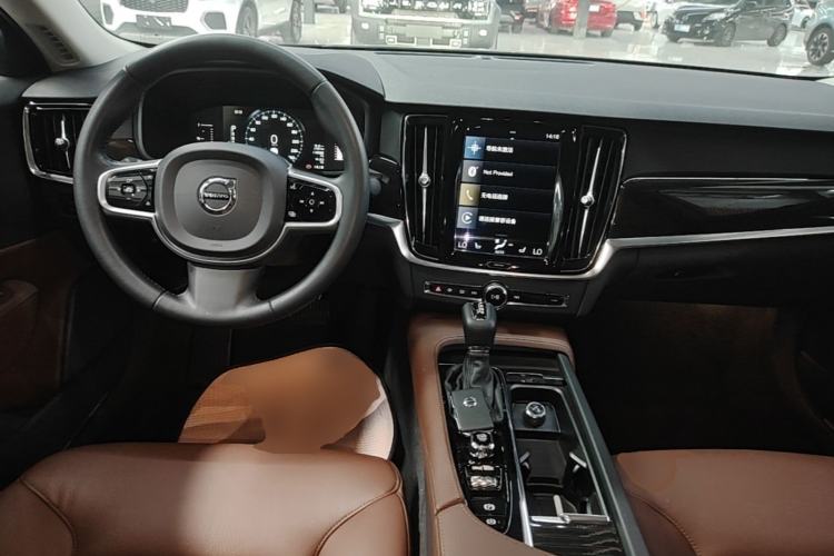 Used Volvo S90 2017 T4 Zhiyuan Edition Center Console
