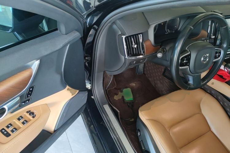 Used Volvo S90 2017 T5 Smart Luxury Edition Driver Seat