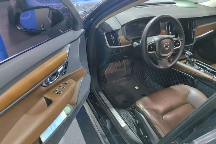 Used Volvo S90 2017 T5 Smart Luxury Edition Driver Seat