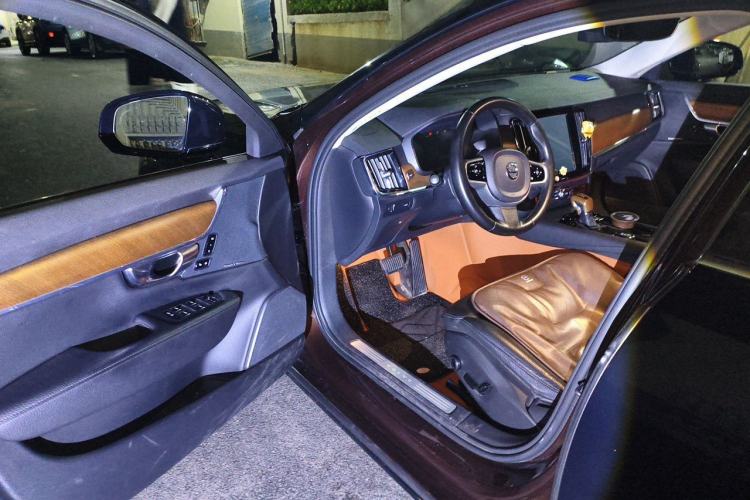 Used Volvo S90 2017 T5 Smart Luxury Edition Driver Seat