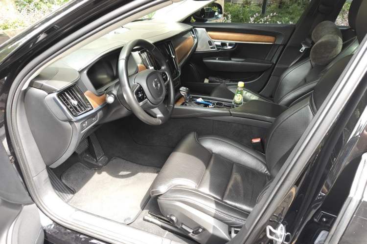 Used Volvo S90 2017 T5 Prestige Edition Driver Seat