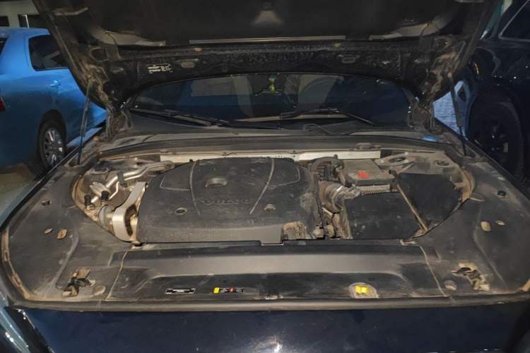 Used Volvo S90 2017 T5 Zhiyuan Edition Engine Bay