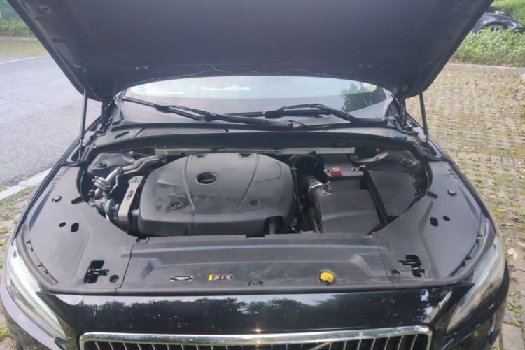 Used Volvo S90 2017 T5 Zhiyuan Edition Engine Bay