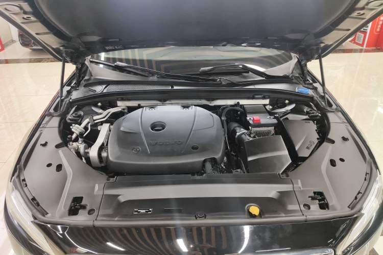 Used Volvo S90 2017 T4 Zhiyi Edition Engine Bay