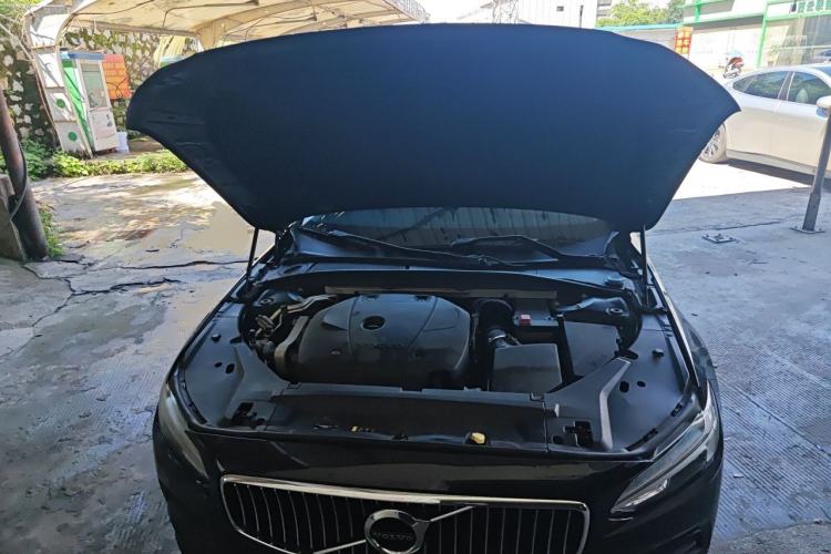 Used Volvo S90 2017 T4 Zhiyi Edition Engine Bay