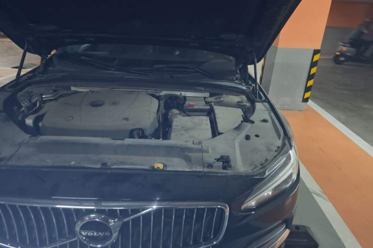 Used Volvo S90 2017 T4 Zhiyuan Edition Engine Bay Left