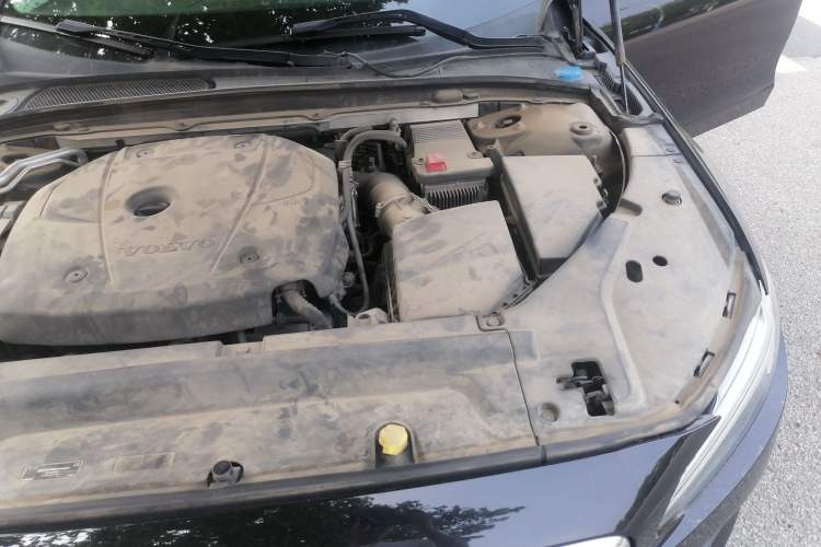 Used Volvo S90 2017 T4 Zhiyi Edition Engine Bay Left