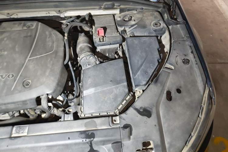 Used Volvo S90 2017 T4 Zhiyi Edition Engine Bay Left
