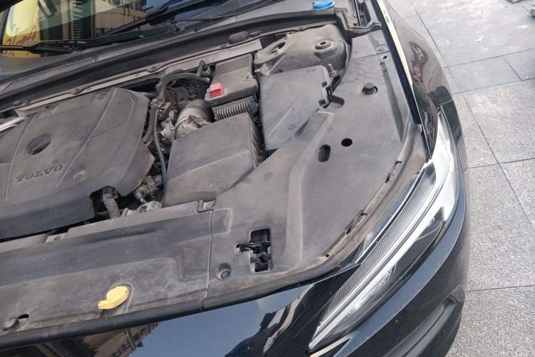 Used Volvo S90 2017 T4 Zhiyi Edition Engine Bay Left