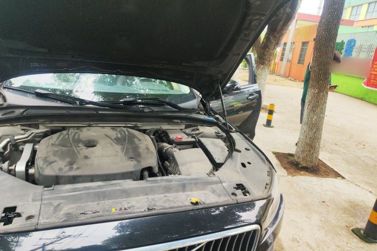 Used Volvo S90 2017 T4 Zhiyuan Edition Engine Bay Left