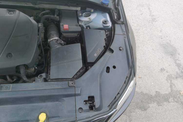 Used Volvo S90 2017 T5 Prestige Edition Engine Bay Left