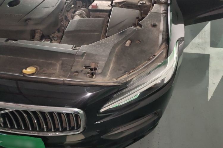 Used Volvo S90 2017 T4 Zhiyuan Edition Engine Bay Left