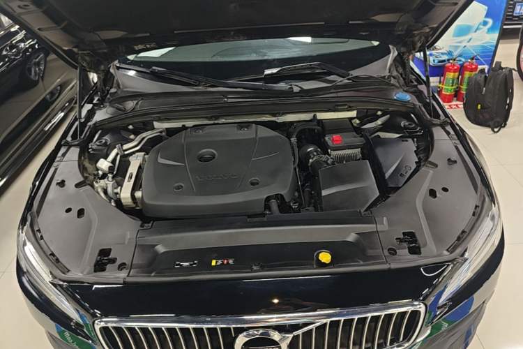 Used Volvo S90 2017 T4 Zhiyuan Edition Engine Bay