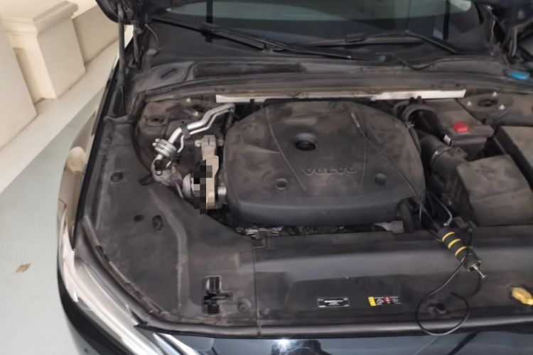 Used Volvo S90 2017 T4 Zhiyi Edition Engine Bay Right