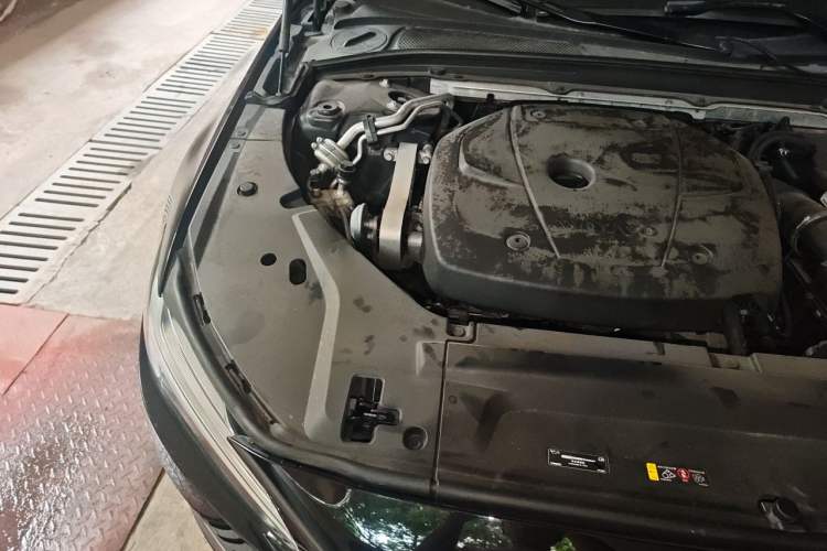 Used Volvo S90 2017 T5 Smart Luxury Edition Engine Bay Right