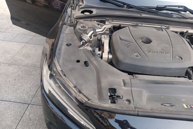 Used Volvo S90 2017 T4 Zhiyi Edition Engine Bay Right
