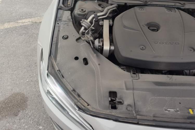 Used Volvo S90 2017 T5 Smart Luxury Edition Engine Bay Right