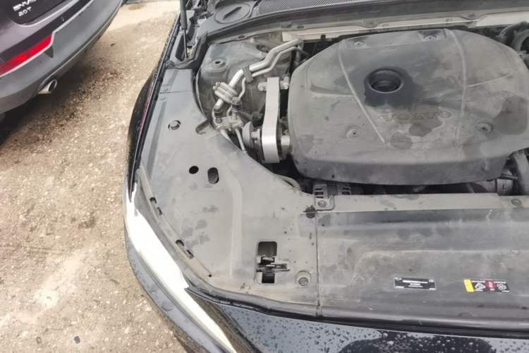 Used Volvo S90 2017 T4 Zhiyuan Edition Engine Bay Right