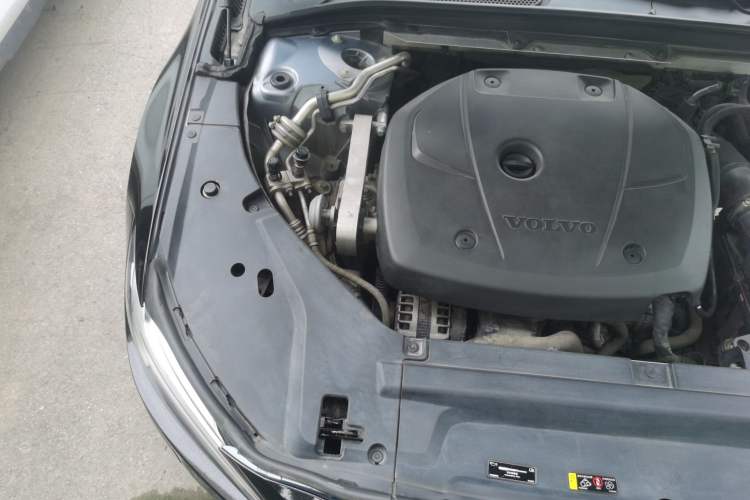 Used Volvo S90 2017 T5 Prestige Edition Engine Bay Right