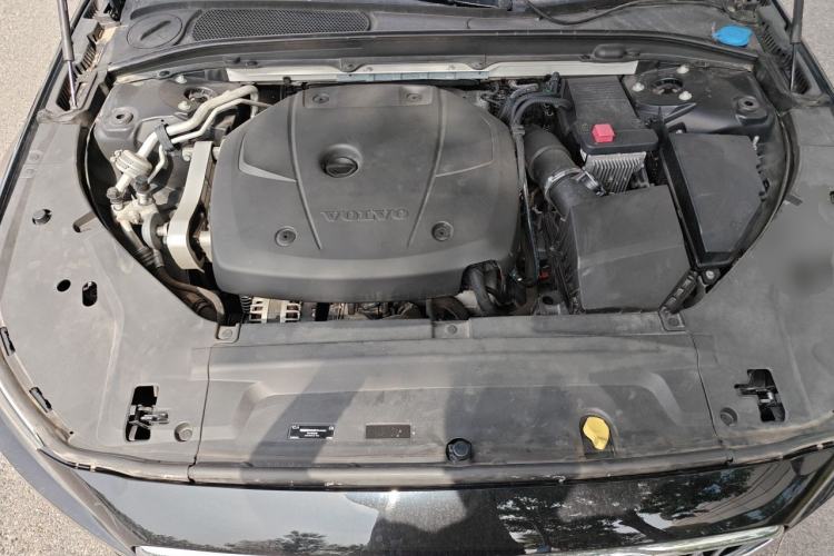 Used Volvo S90 2017 T4 Zhiyi Edition Engine Bay