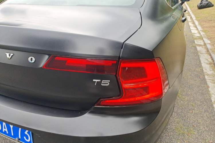 Used Volvo S90 2017 T4 Zhiyi Edition Exterior 3