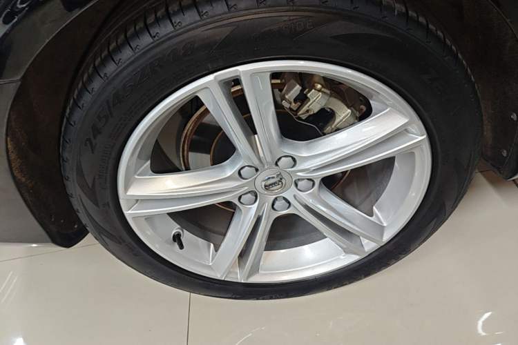 Used Volvo S90 2017 T4 Zhiyuan Edition Exterior 5