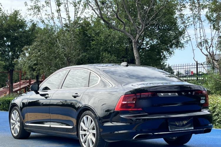 Used Volvo S90 2017 T5 Smart Luxury Edition Exterior 7