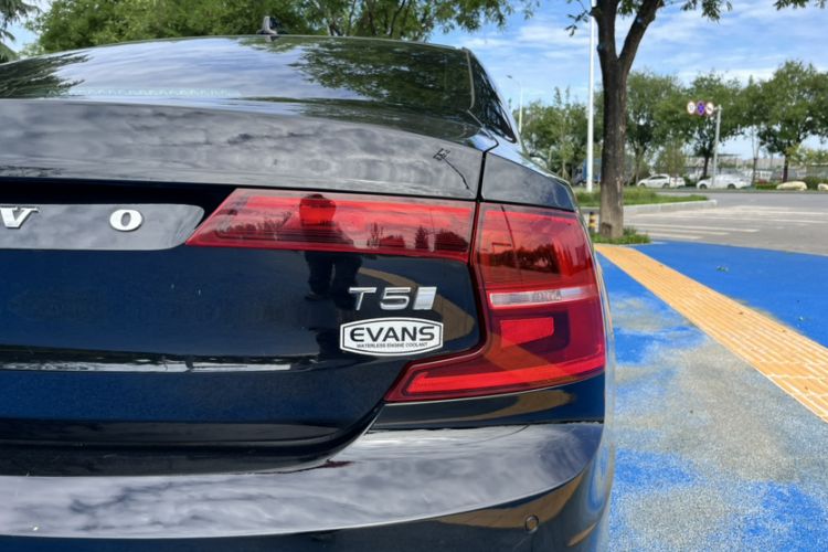 Used Volvo S90 2017 T5 Smart Luxury Edition Exterior 8