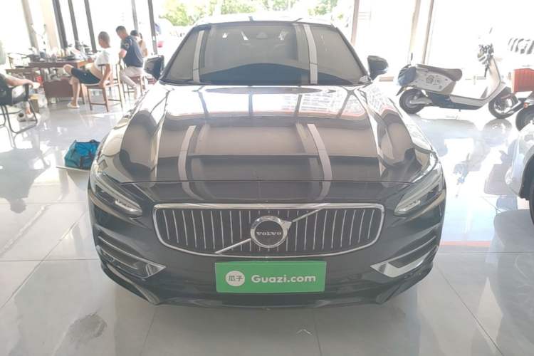 Used Volvo S90 2017 T5 Smart Luxury Edition Front