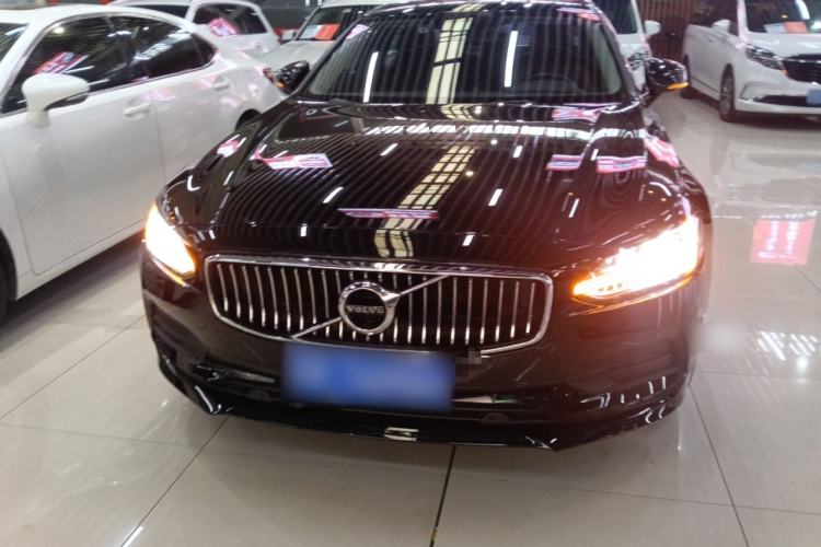 Used Volvo S90 2017 T4 Zhiyuan Edition Front