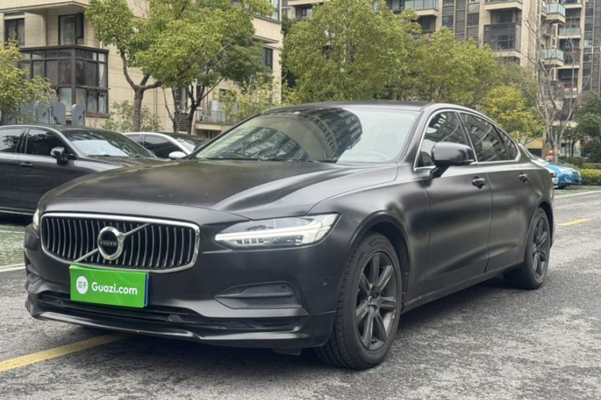 Used Volvo S90 2017 T4 Zhiyi Edition Front Left 45 Deg