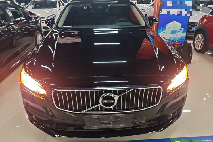 Used Volvo S90 2017 T4 Zhiyuan Edition Front