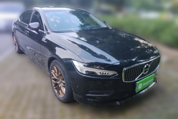 Used Volvo S90 2017 T5 Zhiyuan Edition Front Right 45 Deg
