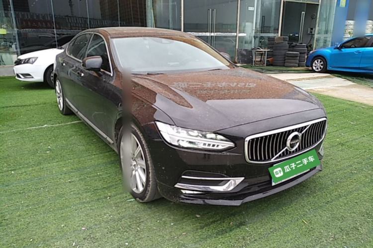 Used Volvo S90 2017 T5 Smart Luxury Edition Front Right 45 Deg