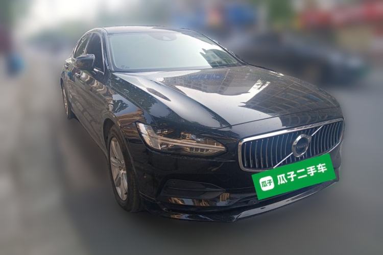 Used Volvo S90 2017 T4 Zhiyi Edition Front Right 45 Deg