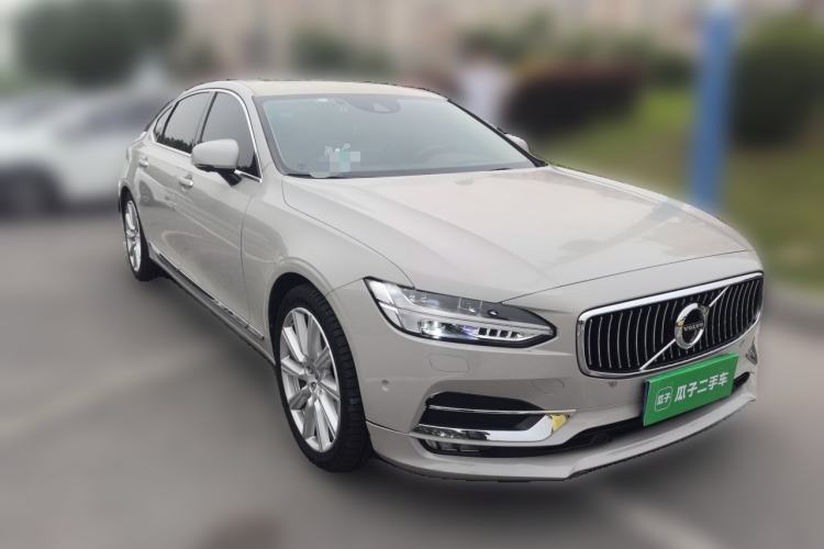 Used Volvo S90 2017 T5 Smart Luxury Edition Front Right 45 Deg