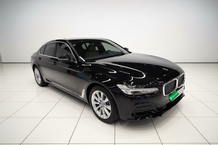 Used Volvo S90 2017 T5 Zhiyuan Edition Front Right 45 Deg