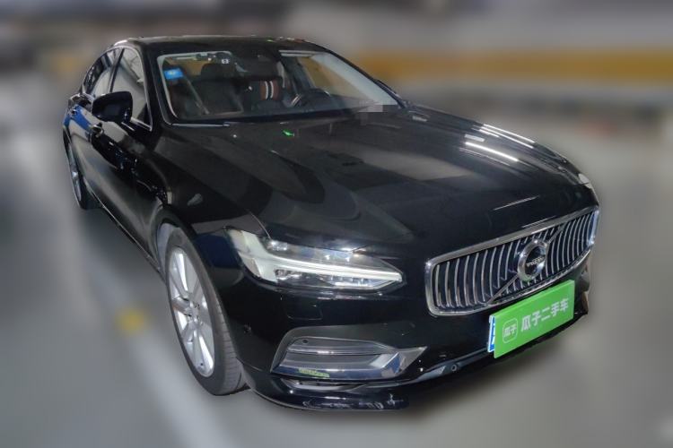 Used Volvo S90 2017 T5 Smart Luxury Edition Front Right 45 Deg