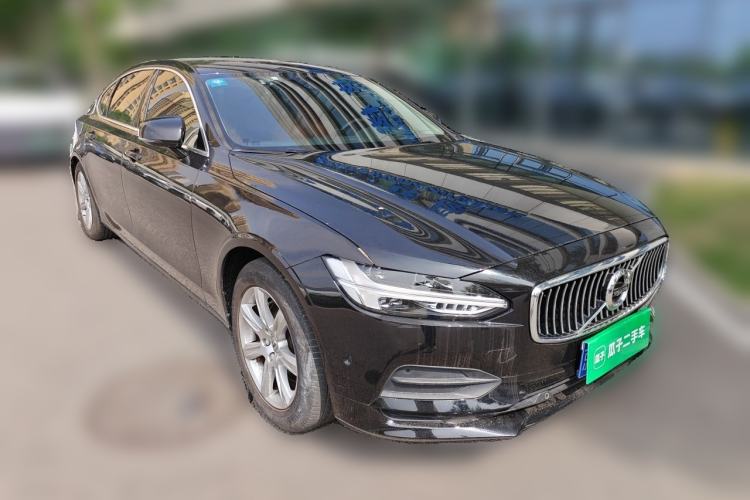 Used Volvo S90 2017 T4 Zhiyi Edition Front Right 45 Deg
