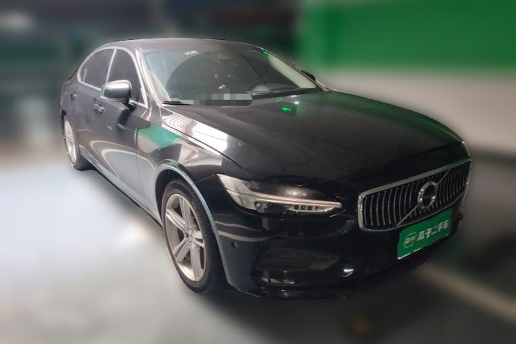 Used Volvo S90 2017 T4 Zhiyuan Edition Front Right 45 Deg