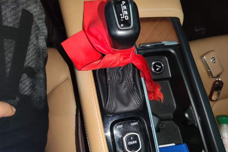 Used Volvo S90 2017 T5 Smart Luxury Edition Gear Lever